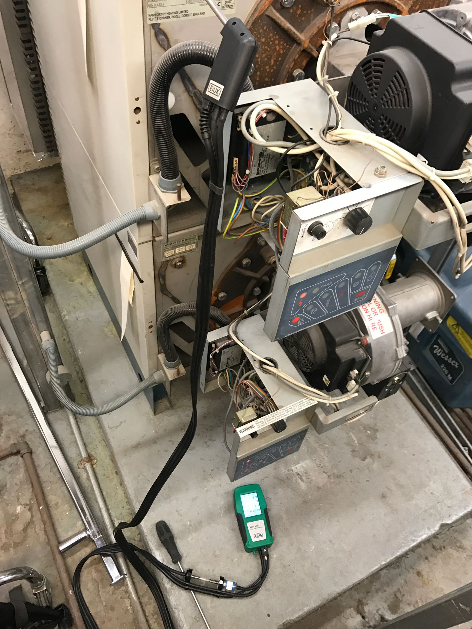 gas safe registered engineer near me Featherstone, WF7